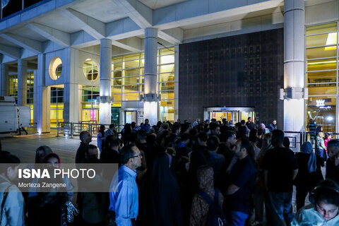 اکران عمومی آخرین قسمت سریال پایتخت با حضور عوامل