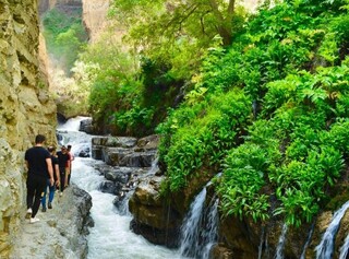 «آبشار هفت چشمه» بهشت رؤیایی جاده چالوس