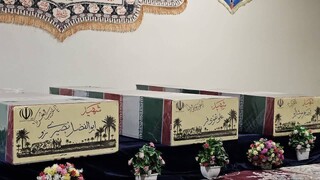 زیارت شهیدان تازه تفحص شده دفاع مقدس در معراج شهدای مجتمع دانشجویی امام رضا(ع)