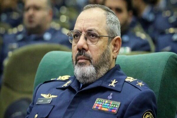 وزیر دفاع: ایران و پاکستان در سطح بین‌المللی پشتیبان یکدیگر هستند