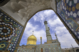 اجرای ویژه‌برنامه‌های سالروز وفات حضرت معصومه (س) / برپایی ۱۴۰ موکب در اطراف حرم مطهر