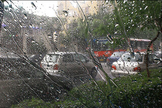 بارش باران در نقاط مختلف کشور/ افزایش دما از فردا