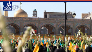فیلم | دختران مشهدی حرم امام رضا (ع) را گلباران کردند