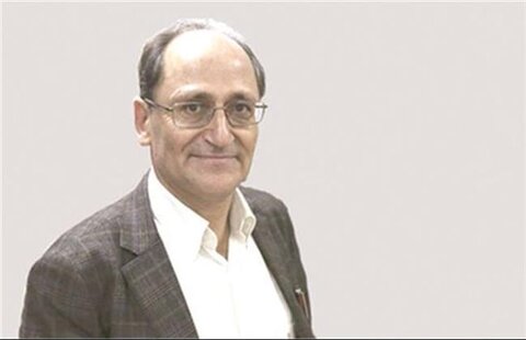 حسین آخانی، کارشناس محیط زیست و عضو هیئت علمی دانشکده زیست‌شناسی دانشگاه تهران