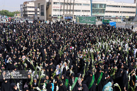 گلباران حرم مطهر رضوی در سالروز ولادت حضرت معصومه (س)
