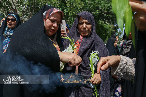 گلباران حرم مطهر رضوی در سالروز ولادت حضرت معصومه (س)