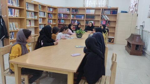 وقتی کتاب شکم را هم سیر میکند