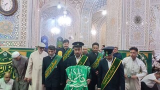 مراسم معنوی «رایة الهدایة» در حرم مطهر رضوی برگزار شد