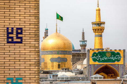 نذی که زینتبخش صحن و سرای حضرت شمسالشموس(ع) شده است