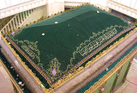 خدمت به امام رئوف(ع)، از میان تار و پودهای «عشق و ارادت»