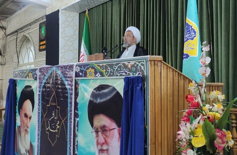 امام جمعه سبزوار: نقش معلمان در تربیت اخلاقی دانش‌آموزان بی‌بدیل است