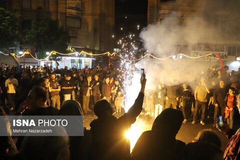 جشن خیابانی تبریزی‌ها پس از قهرمانی تراکتور در لیگ برتر فوتبال