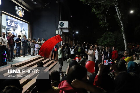 جشن خیابانی تبریزی‌ها پس از قهرمانی تراکتور در لیگ برتر فوتبال