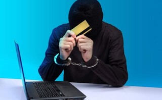 هشدار جدی به دارندگان حساب‌های بانکی/ کارت بانکی‌تان را نفروشید