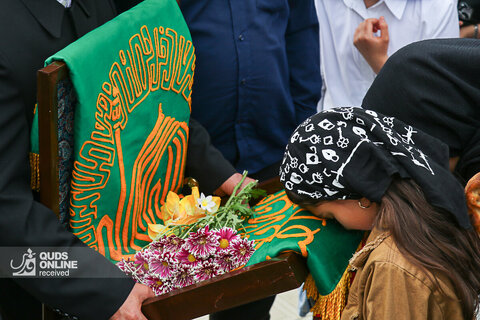 کاروان زیر سایه خورشید