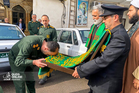 کاروان زیر سایه خورشید