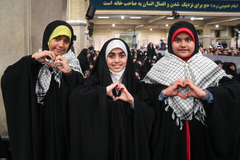 دیدار مسئولان و کارگزاران حج با رهبر انقلاب اسلامی
