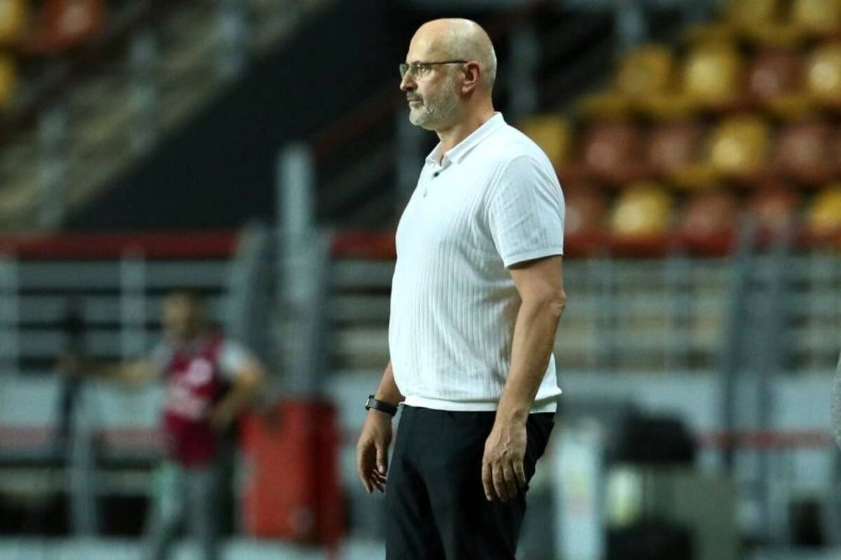 شکایت بوژوویچ از استقلال به فیفا