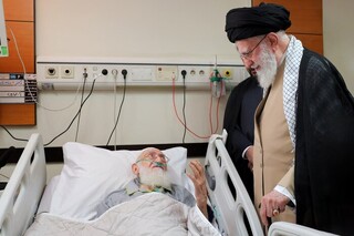 عیادت رهبر معظم انقلاب از آیت‌الله نوری همدانی