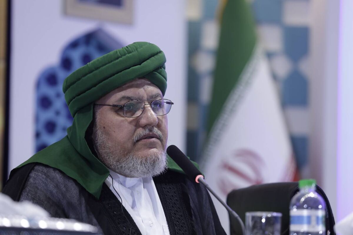 کرامت واقعی انسان از طریق مسیر اهل‌بیت (ع) محقق می‌شود