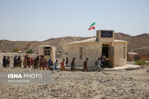 در حاشیه؛ عباس‌آباد، روستایی در سایهٔ توسعه