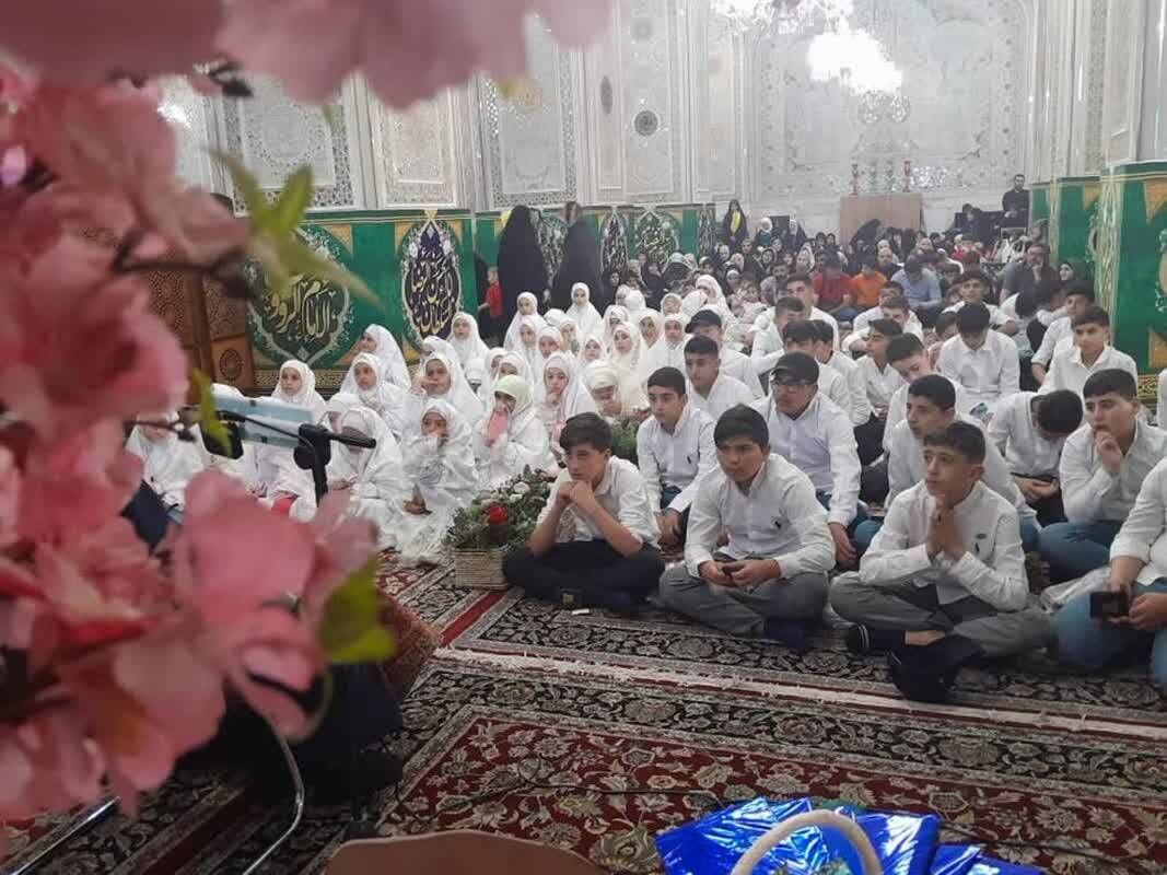 برپایی نخستین جشن تکلیف نوجوانان سوریه ای در حرم رضوی