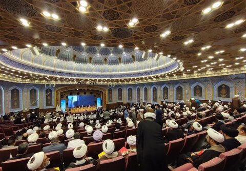 رونمایی از مجموعه ۲۰ جلدی آثار آیتالله حائرییزدی در قم