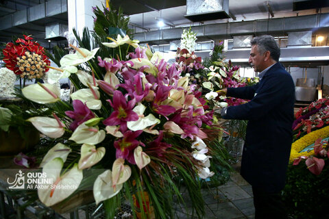 گل‌آرایی ضریح مطهر امام رضا (ع)