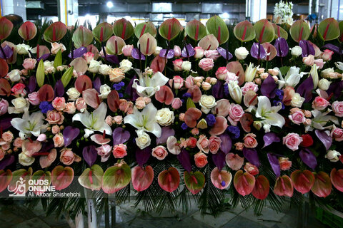 گل‌آرایی ضریح مطهر امام رضا (ع)