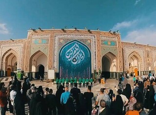 دیوارنگاره تعاملی «ایران امام رضا» در حرم مطهر رضوی کتیبه‌نگاری شد