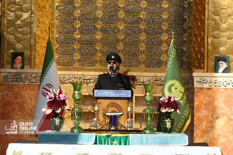 خطبه خوانی و تعویض پرچم گنبد حرم مطهر رضوی