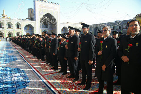 خطبه خوانی و تعویض پرچم گنبد حرم مطهر رضوی