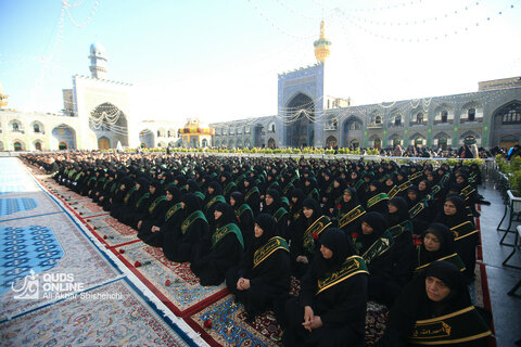 خطبه خوانی و تعویض پرچم گنبد حرم مطهر رضوی