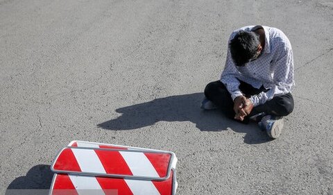 «آهسته برانید» جاده در دست سرقت است