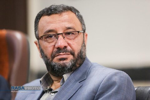 استاد حشمتپور(ره) مشعل علوم عقلی را در تاریکیهای روزگار مدرن روشن نگه داشت
همیشه معلم بود