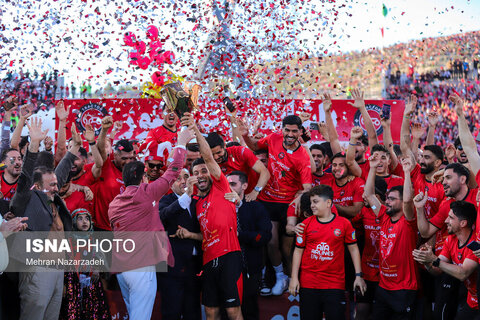 جشن قهرمانی تراکتور در تبریز