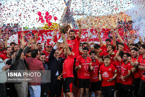 جشن قهرمانی تراکتور در تبریز
