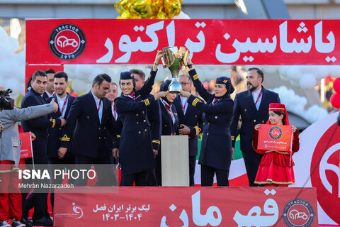 جشن قهرمانی تراکتور در تبریز