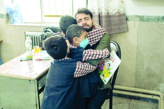 چهره‌نگاری معلم؛ آنچنان که جذاب باشد، یک چهره‌ زیبای بانشاطِ دوست‌داشتنی