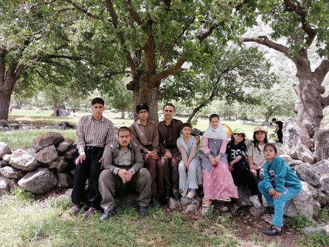درباره معلم فداکار کردستانی و کارهای ارزشمندش / خداوند بر من منت گذاشت معلم بچه‌های استثنایی شدم