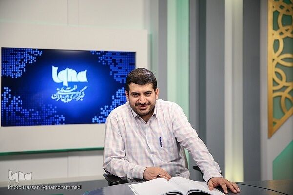 قیام و قعود تنها برای عمل به فرامین الهی توجیه‌پذیر است