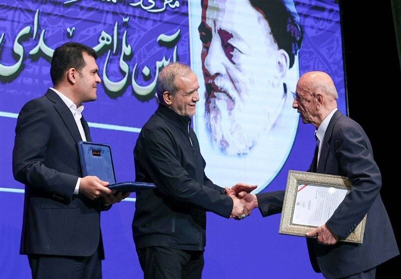 ۲۰ دانشمند برتر جایزه علامه طباطبایی تجلیل شدند