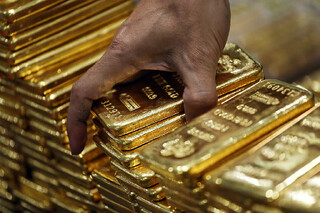 چوب تعرفه‌های جدید آمریکا بر سر بازار طلای جهانی / قیمت جهانی طلا امروز ۱۸ تیر ۱۴۰۴