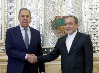 عراقچی به لاوروف به مناسبت دریافت بالاترین نشان روسیه تبریک گفت