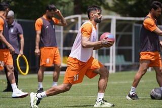 مدافع تراکتور: می‌خواهم پیراهن تیم ملی را در جام جهانی ۲۰۲۶ بر تن کنم