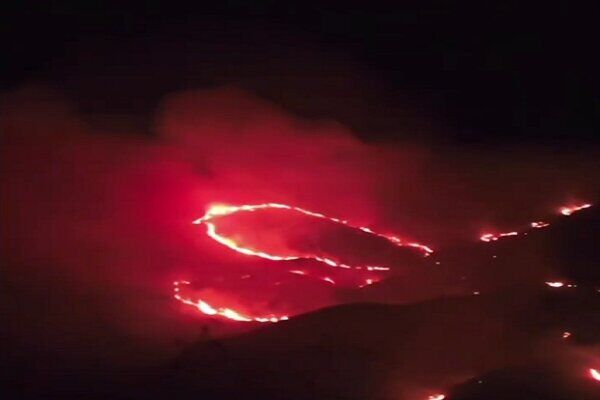 آتش به جان طائف عربستان افتاده است
