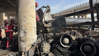 راننده کامیون در آتش سوخت