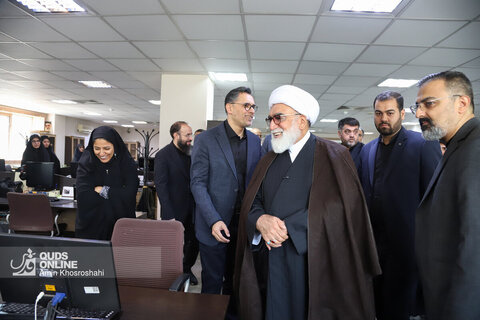 بازدید تولیت آستان قدس رضوی از روزنامه قدس