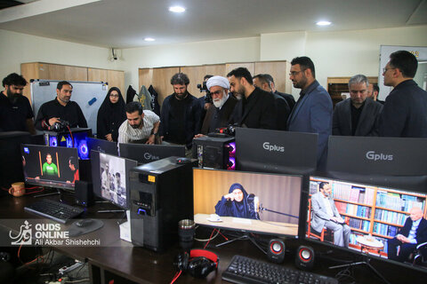 بازدید تولیت آستان قدس رضوی از روزنامه قدس