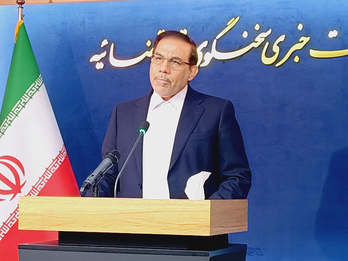 اجازه ندهیم جنگ ترکیبی دشمن برای ضعیف جلوه دادن ما موفق شود/ لازم باشد برای فضای مجازی لایحه می‌دهیم